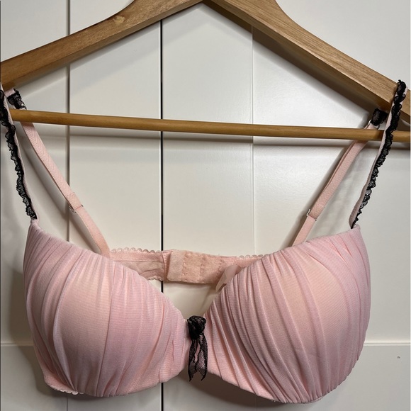 VS Padded Demi Bra 32D - Picture 3 of 5